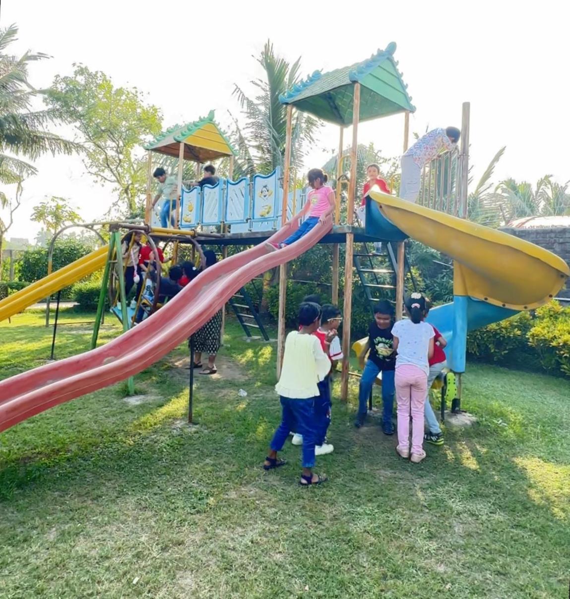 כלכותה Palli Bangla Resort, Near Ruby Hospital, Anandapur מראה חיצוני תמונה